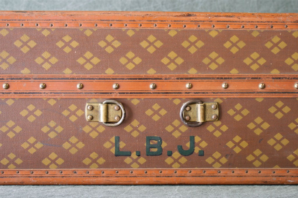 Vintage Case by Aux Etats Unis, Paris, circa 1920's. 3