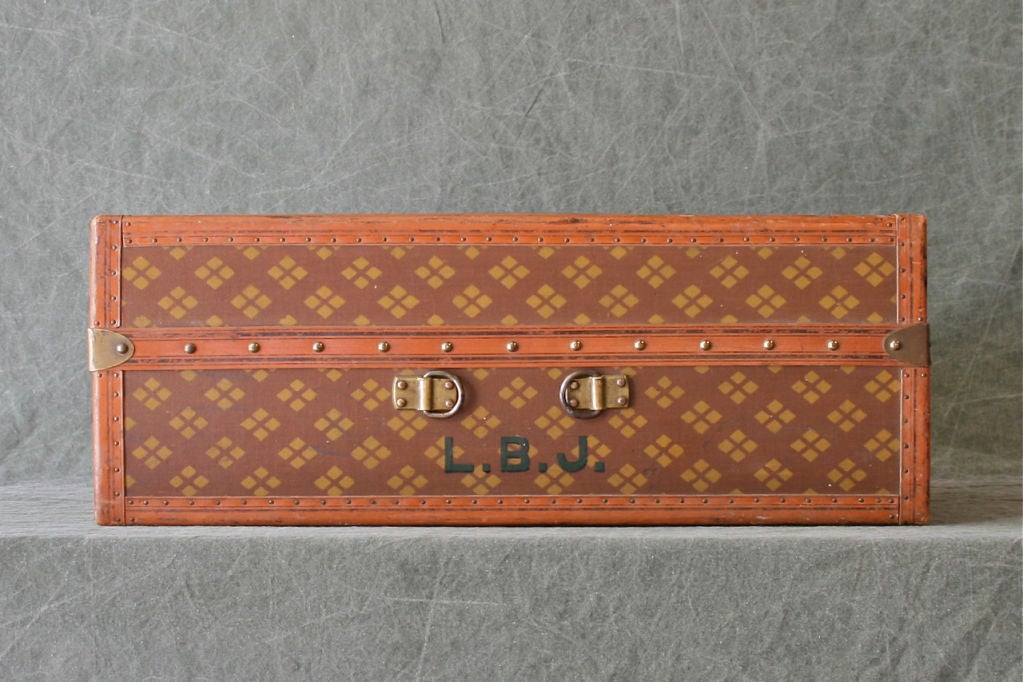Vintage Case by Aux Etats Unis, Paris, circa 1920's. 4