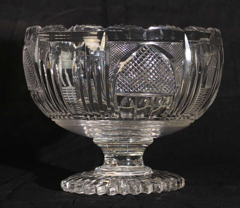 19th Century Anglo-Irish Glass Centre Bowl In Excellent Condition For Sale In Kilmarnock, VA