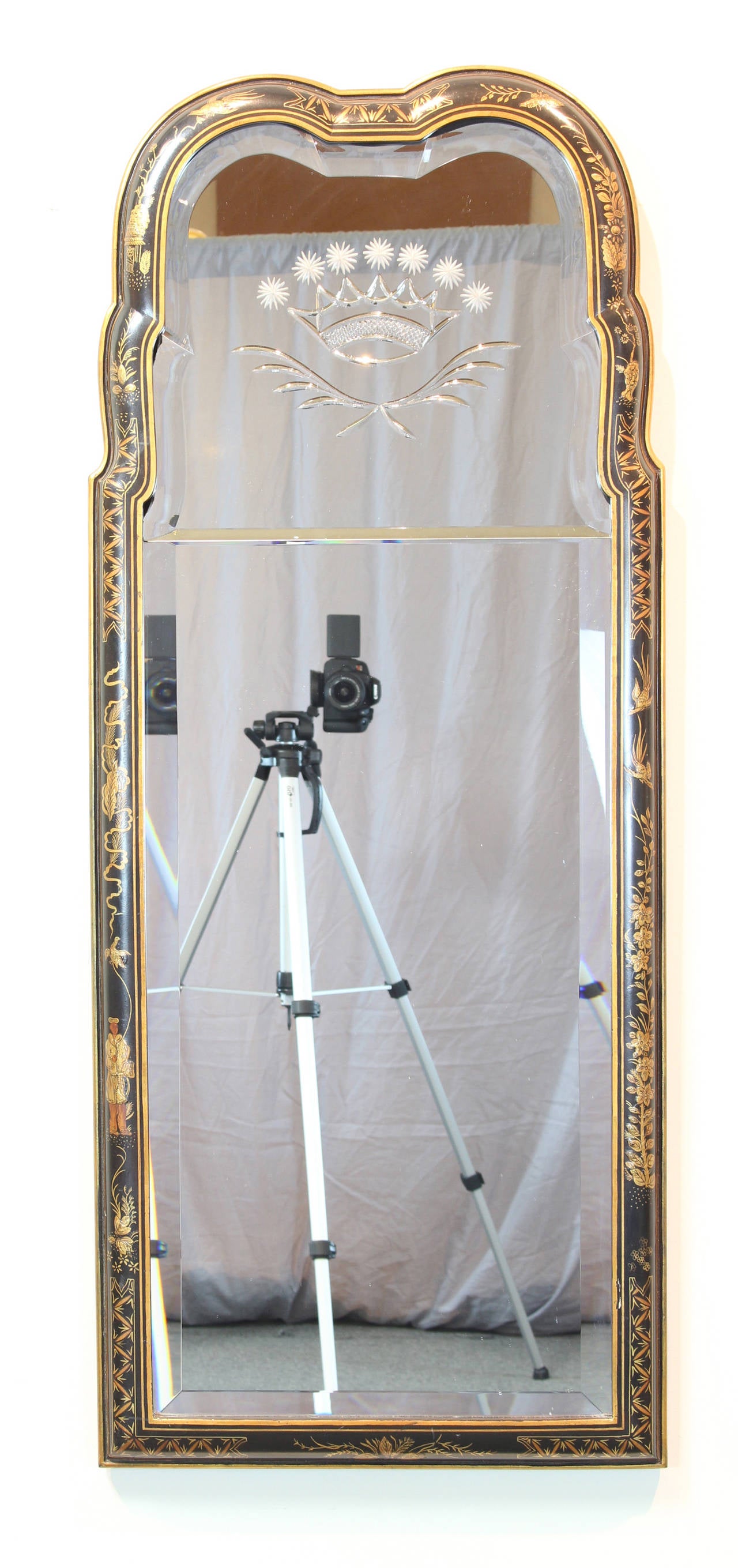 An elegant chinoiserie decorated Queen Anne style mirror made in the late 1980's for the Winterthur collection.