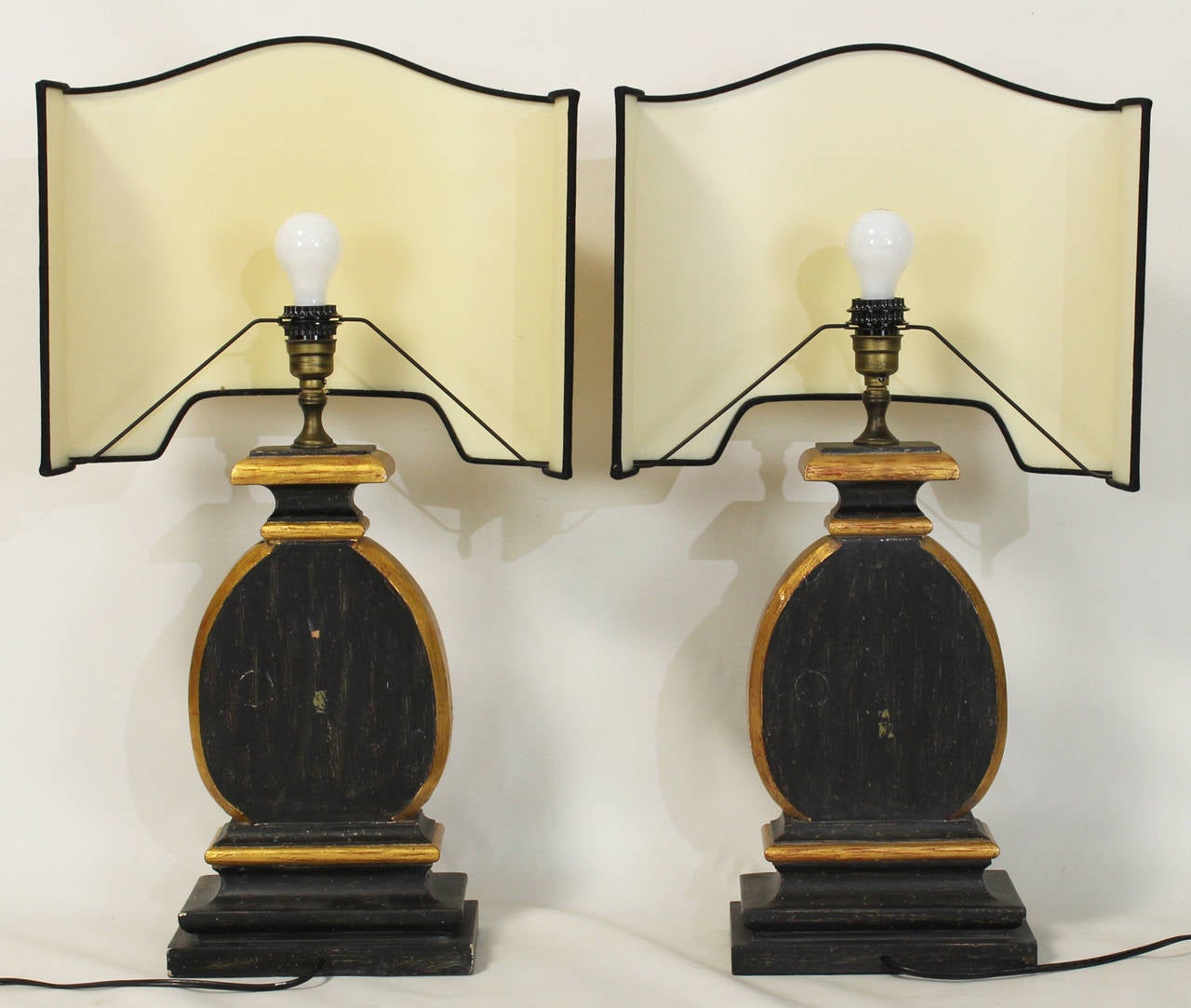 Pair of Italian Carved Wood Table Lamps 1