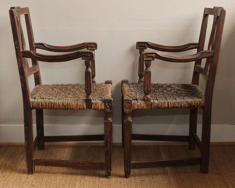 Pair of Early 19th Century French Country Armchairs In Good Condition In Kilmarnock, VA