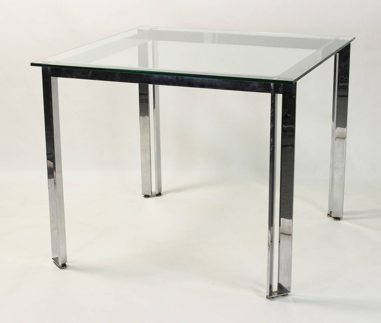 glass gaming table