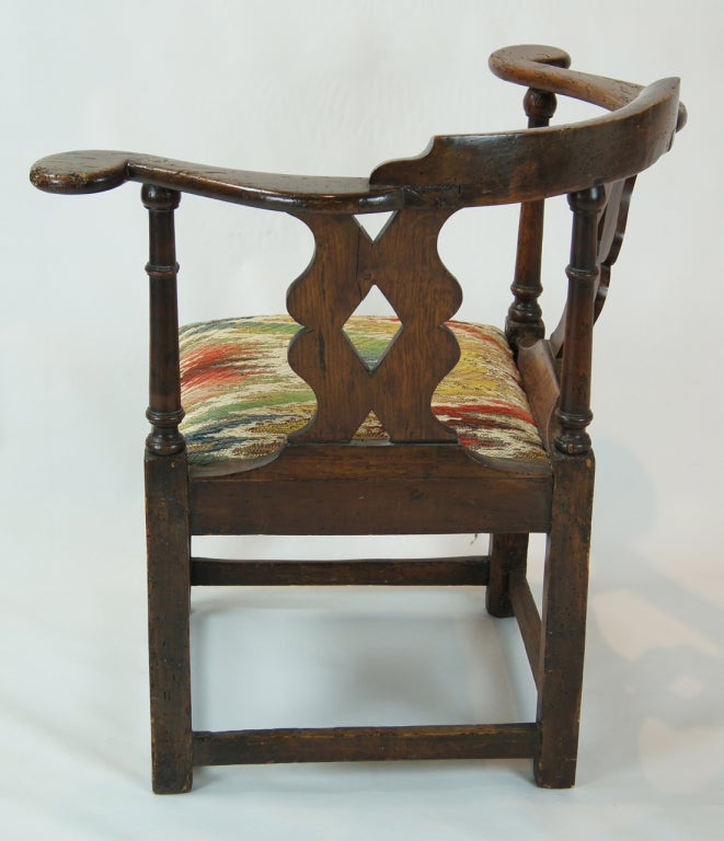 18th Century Welsh Oak Corner Chair 1