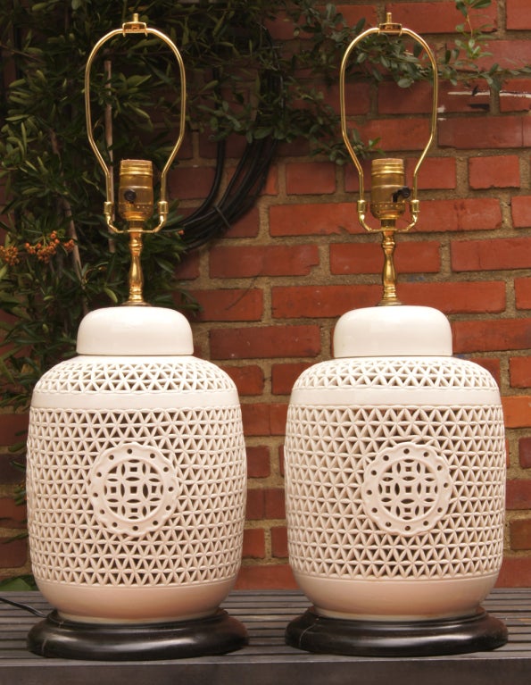 Pair of Chinese Pierced Blanc de Chine Covered Jar Lamps In Excellent Condition In Kilmarnock, VA