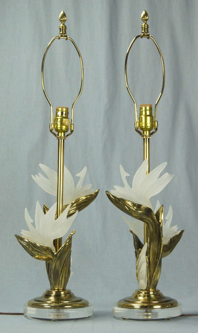 Pair of Brass and Lucite Bird of Paradise Table Lamps by Stiffel In Excellent Condition In Kilmarnock, VA