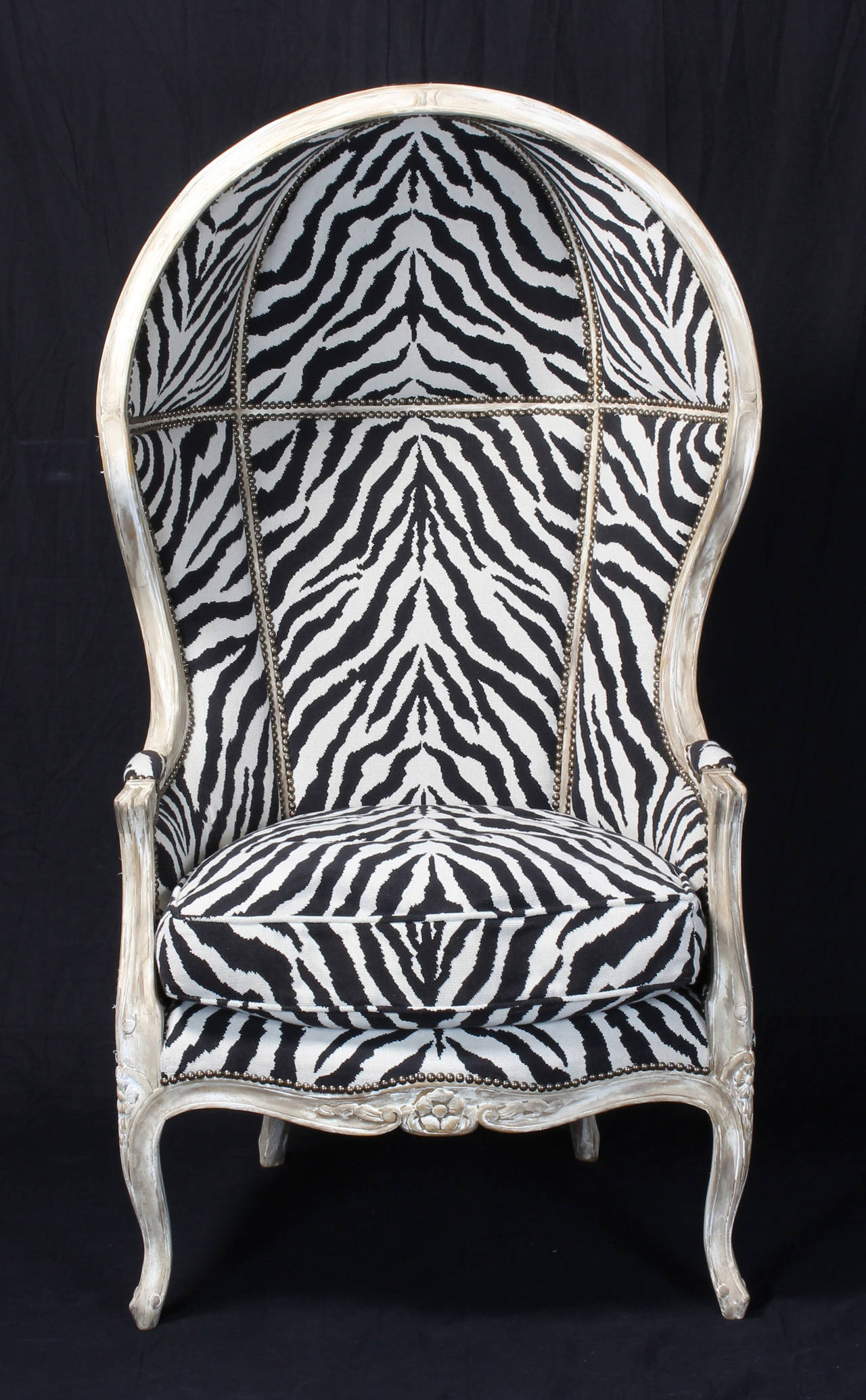 Porter's Chair mit Zebradruck-Wandteppich (amerikanisch)