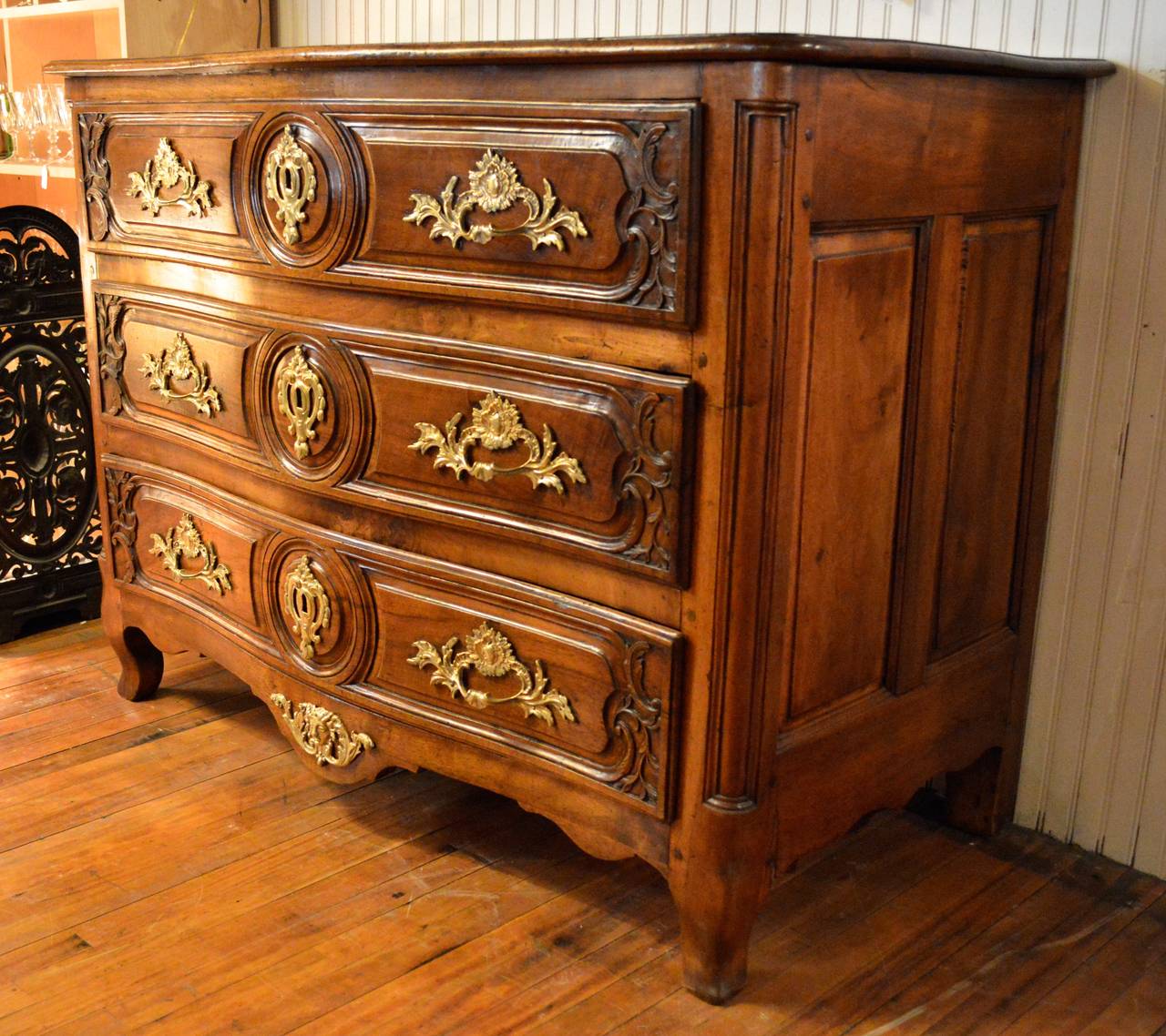 Exceptional Louis XIV Three-Drawer Lyonnaise Walnut Commode