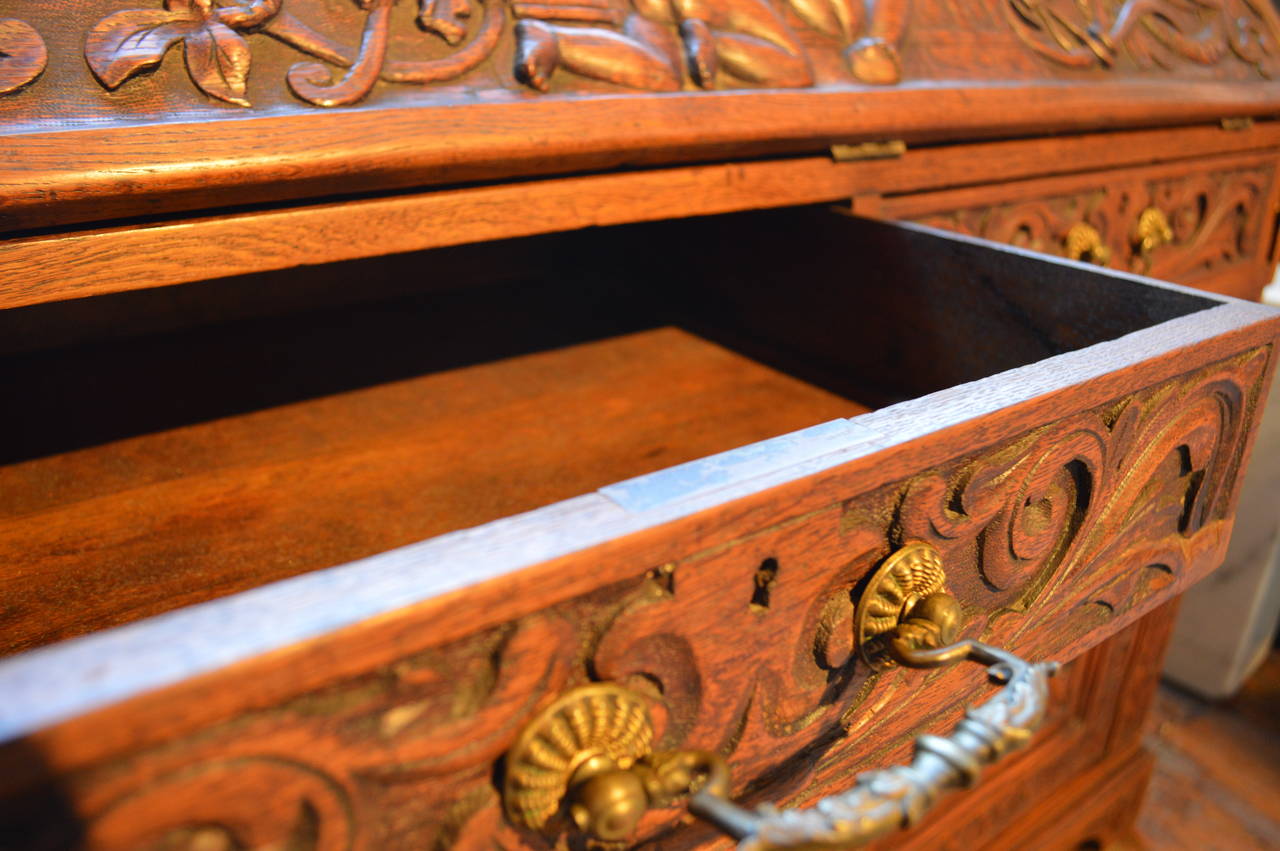 Italian Renaissance Style Carved Walnut Desk, 19th Century In Good Condition For Sale In Asheville, NC