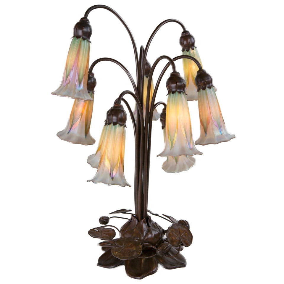 American Art Nouveau "Lily" Table Lamp by Quezal