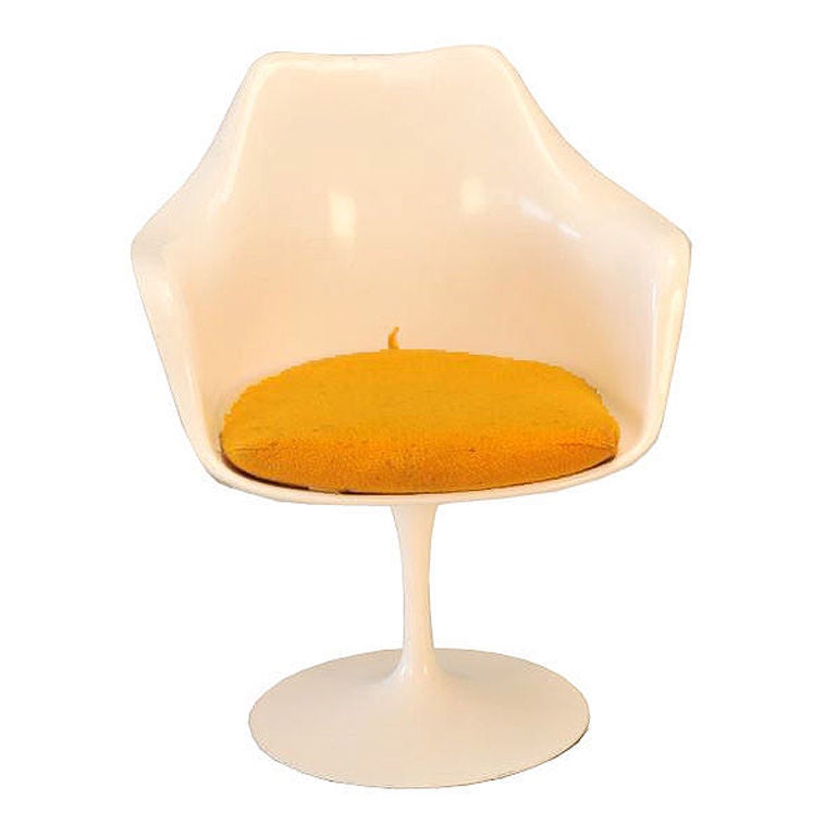 Mid Century "Tulip" Form Pedestal Chair in the style of Saarinen