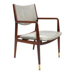 Vintage Mid-Century Stow and Davis Armchair In Walnut and Leather
