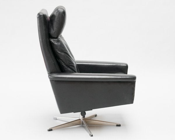 Mid-Century Modern Mid Century Black Leather Swivel Chair