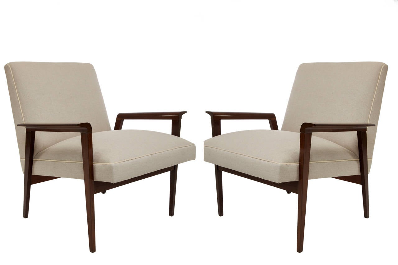 Mid-20th Century Pair of Brazilian Imbuia Wood Armchairs with Beige Linen by Gelli