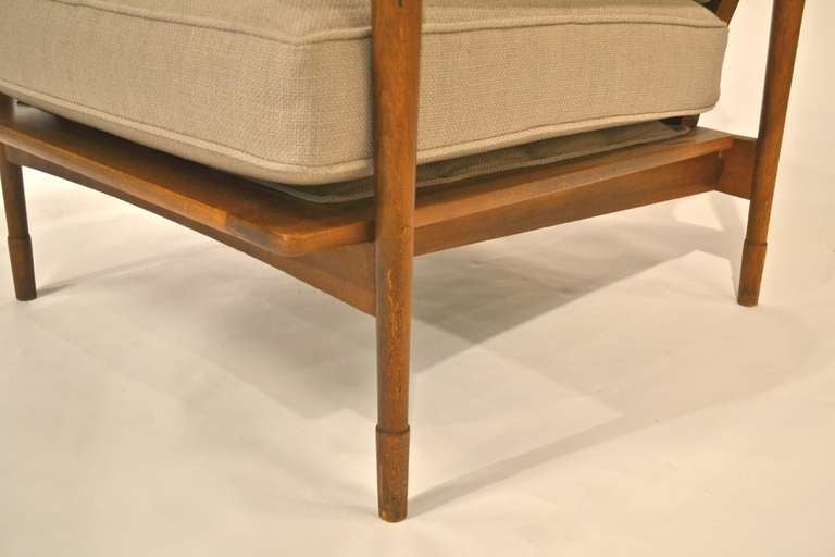 Fauteuil de salon danois moderne du milieu du siècle dernier avec revêtement en lin gris 1