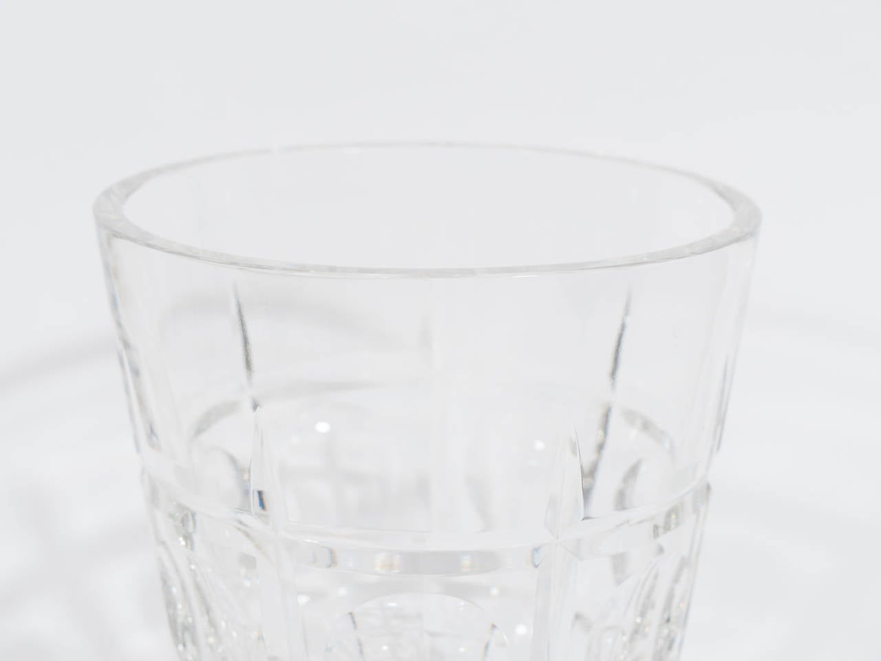 Paar Sevres-Kristallvasen oder Eisschnallen-Vasen im Vintage-Stil im Zustand „Gut“ im Angebot in New York, NY