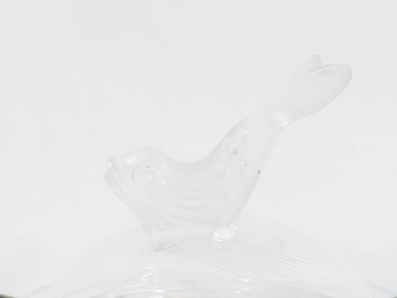 Lalique French Crystal Igor Caviar Bowl or Serving Dish In Good Condition In New York, NY