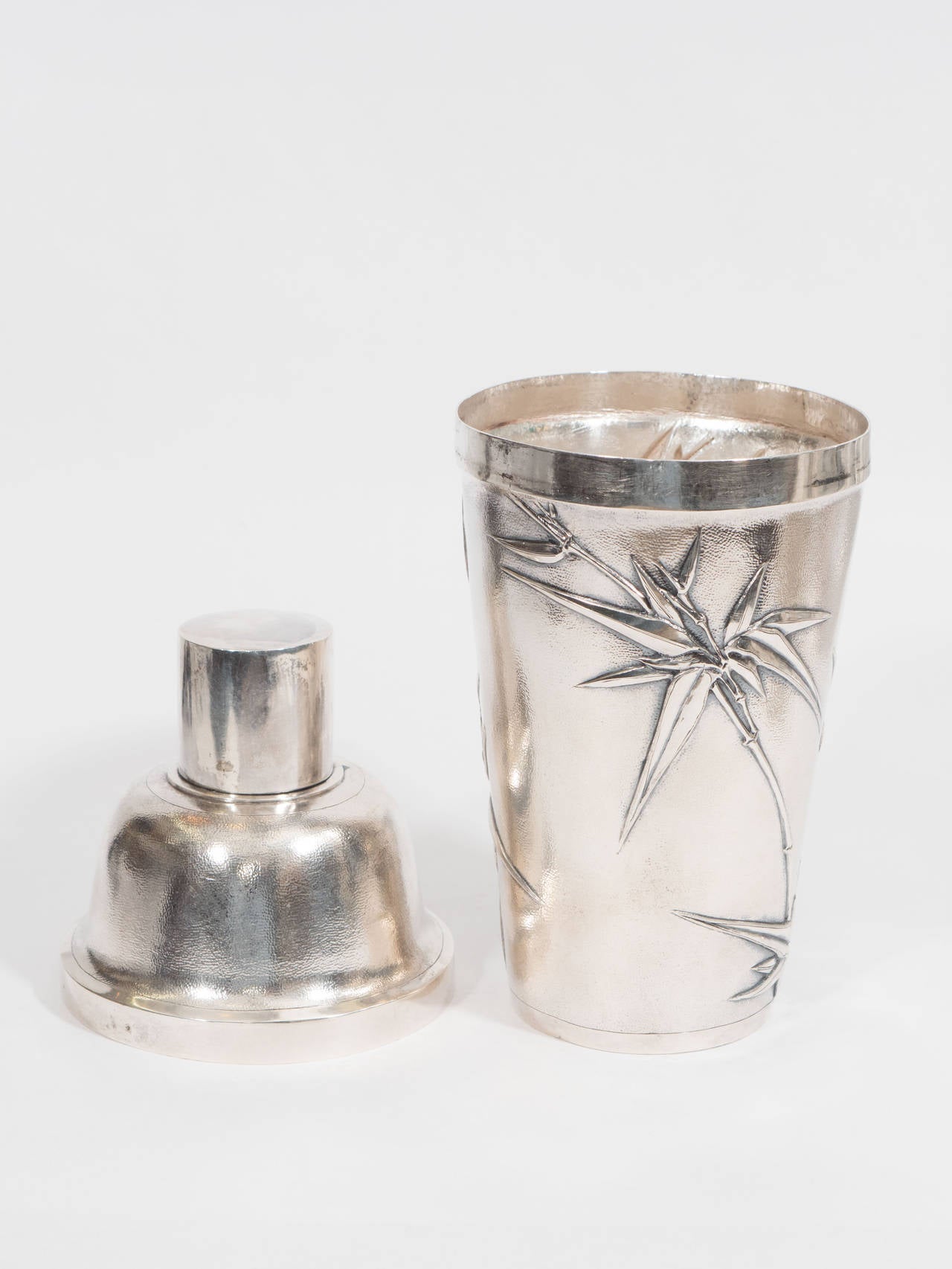 Chinese Export 800 Silver Cocktail Shaker by Zee Sung, circa 1920s 3