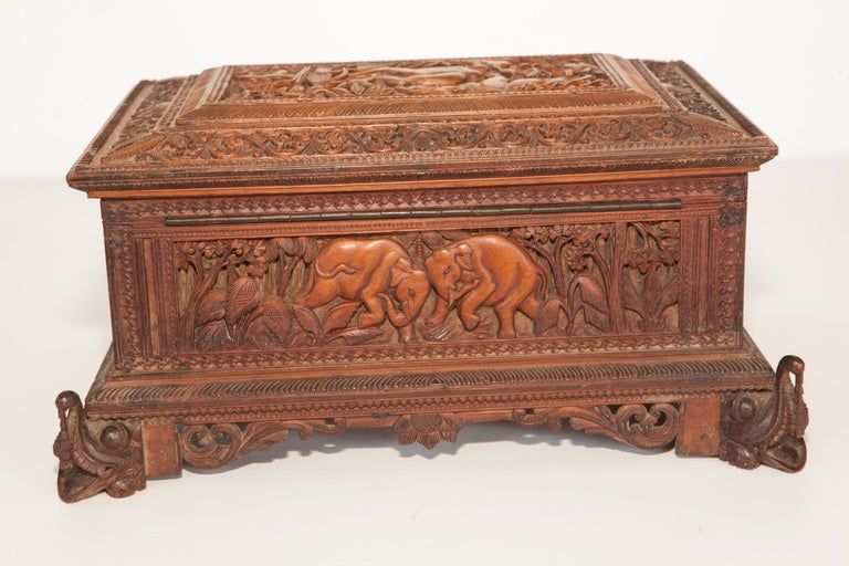 South Indian Sandalwood Jewelry Box with Elaborate Carving In Good Condition In Richmond, CA
