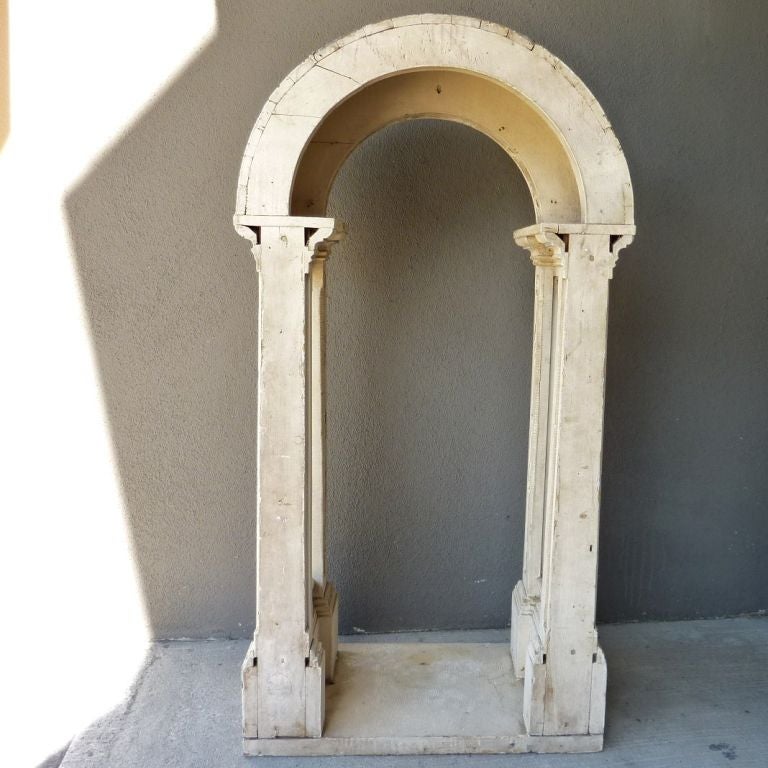 Painted Architectural Arch Model In Good Condition For Sale In Richmond, CA