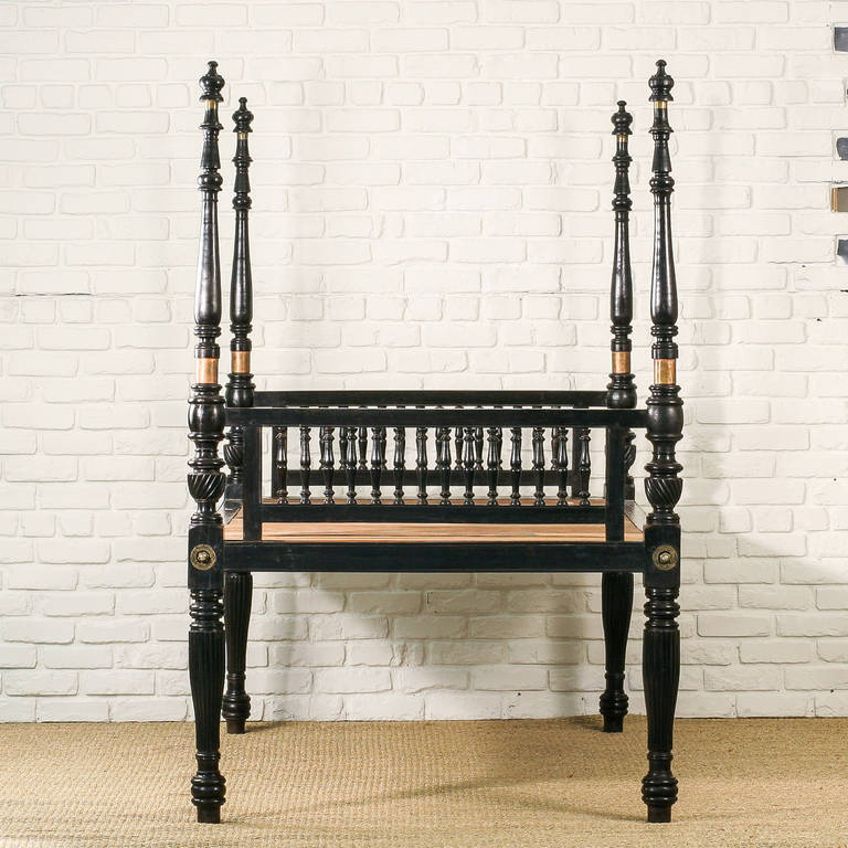 Anglo-Indian Four-Poster Ebony Daybed or Single Bed In Good Condition In Richmond, CA