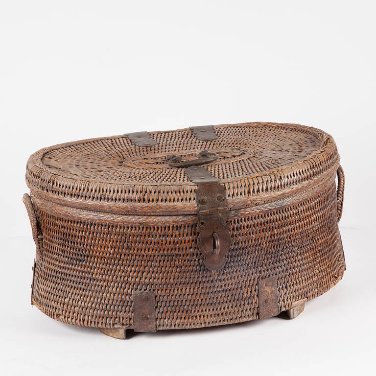 Anglo-Indian Rattan Basket from Southern India For Sale