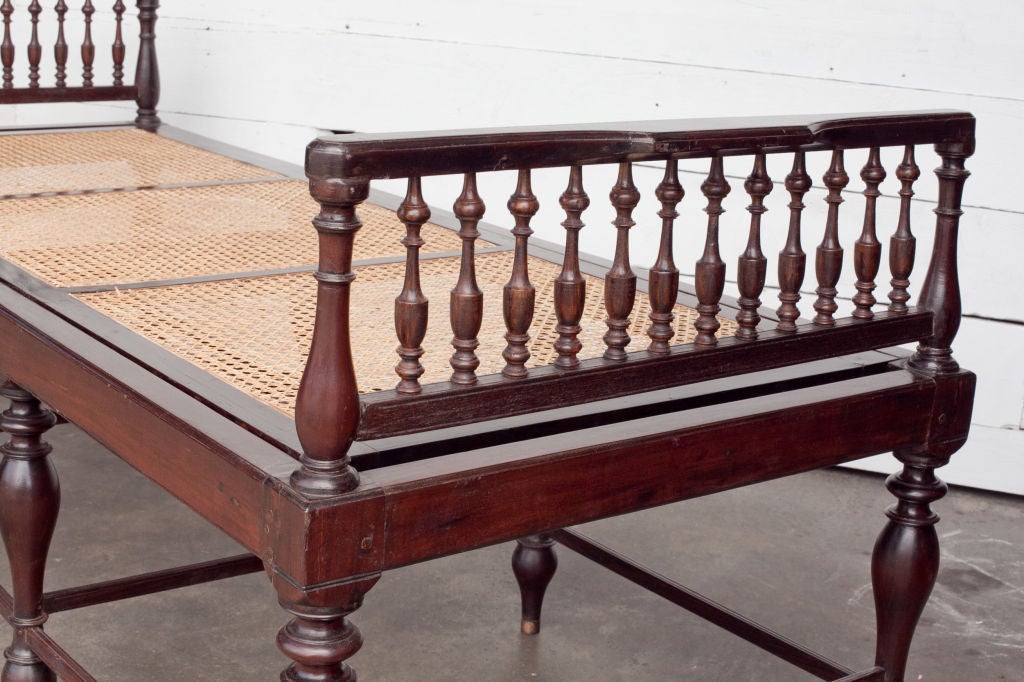 19th Century Anglo-Indian Solid Rosewood Daybed with Turned Legs