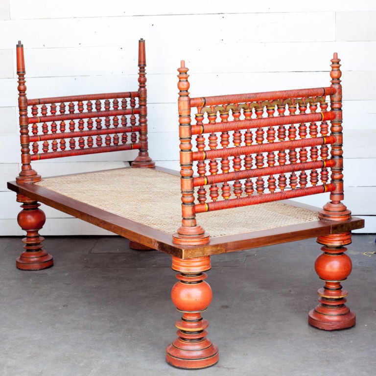 South Indian Painted Daybed with Removable Sides For Sale 2