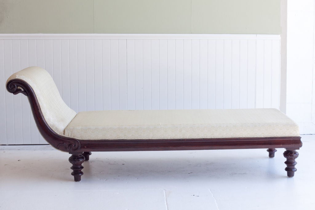 Anglo-Indian Mahogany Daybed with Upholstered Seat In Good Condition In Richmond, CA