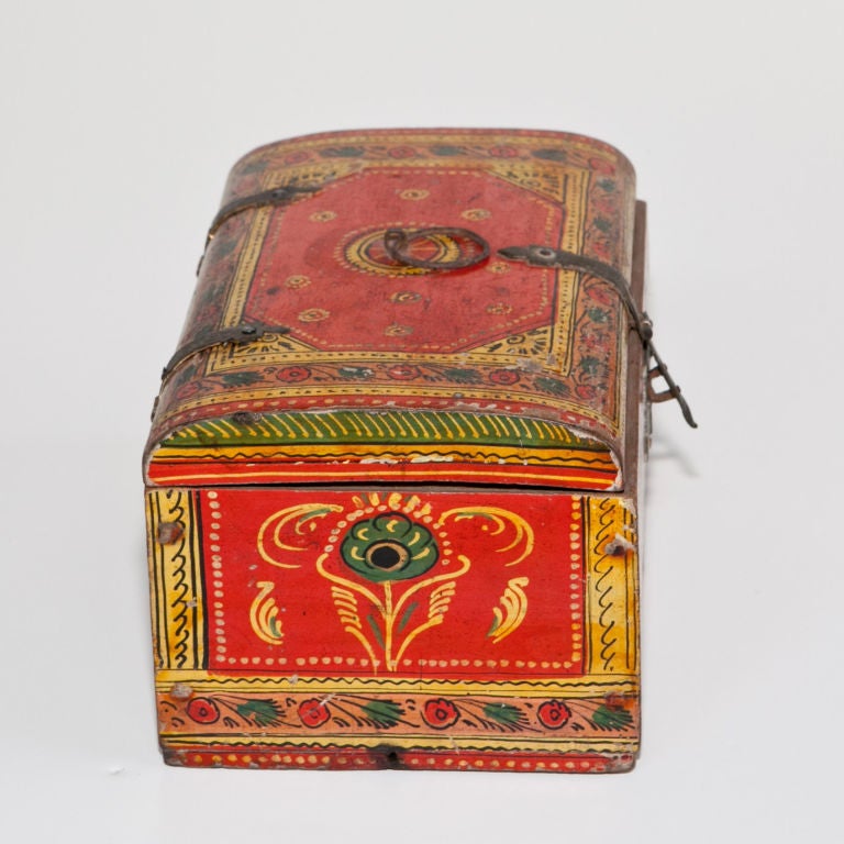 18th Century Indo-Portuguese Painted Box In Good Condition For Sale In Richmond, CA