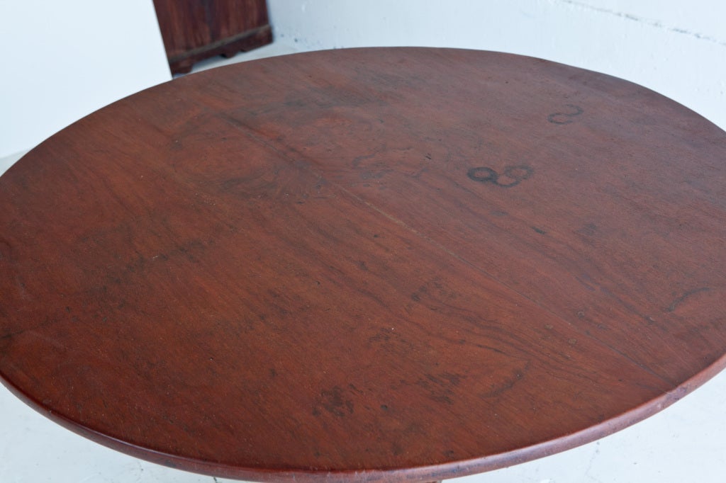 Colonial Jackfruit Wood Round Table In Good Condition In Richmond, CA