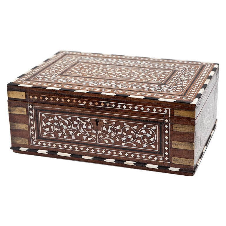 Anglo-Indian Rosewood Dressing Box with Inlay For Sale