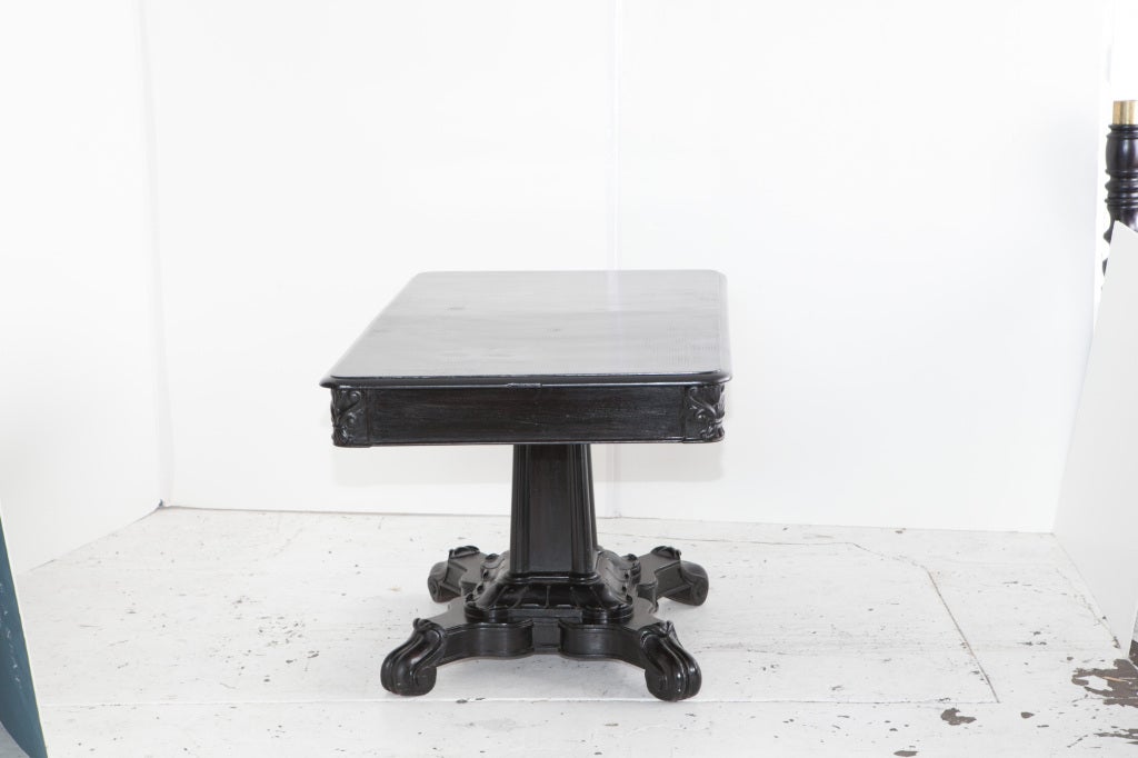 Anglo Indian Ebonized Center or Library Table In Good Condition In Richmond, CA
