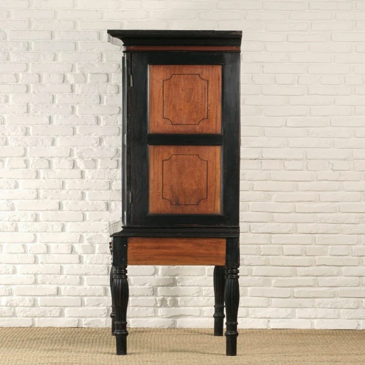 armoire with legs