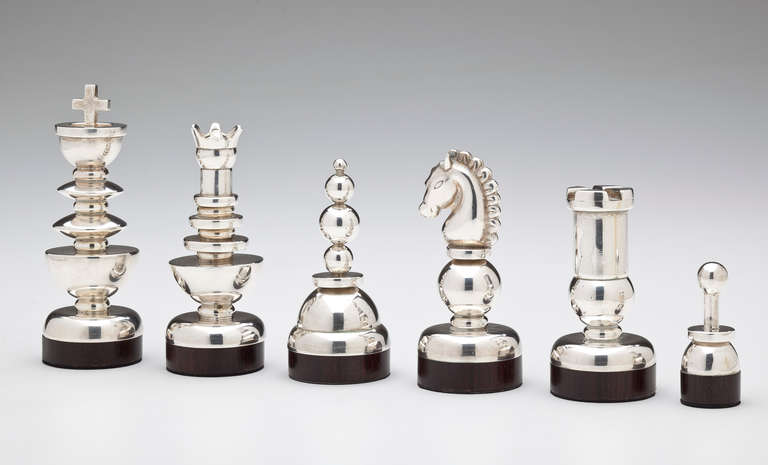 Mexican Hector Aguilar Chess Set