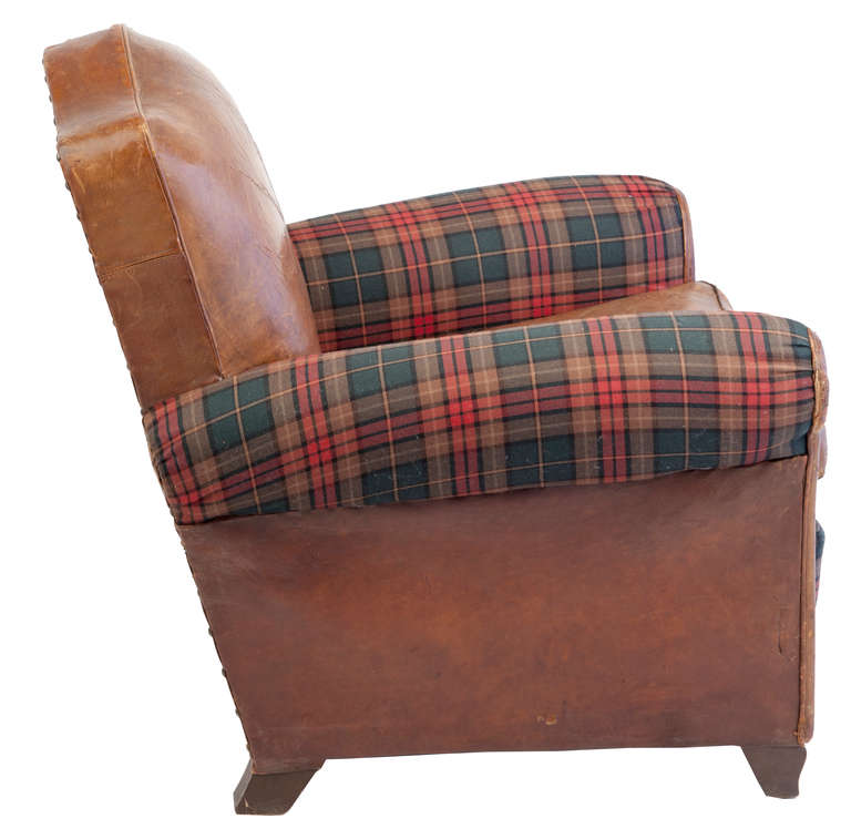British Small-Scale Club Chair in Leather and Tartan Plaid For Sale