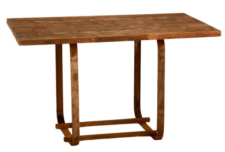 Américain Table en bois et fer forgé de style Mid-Century en vente