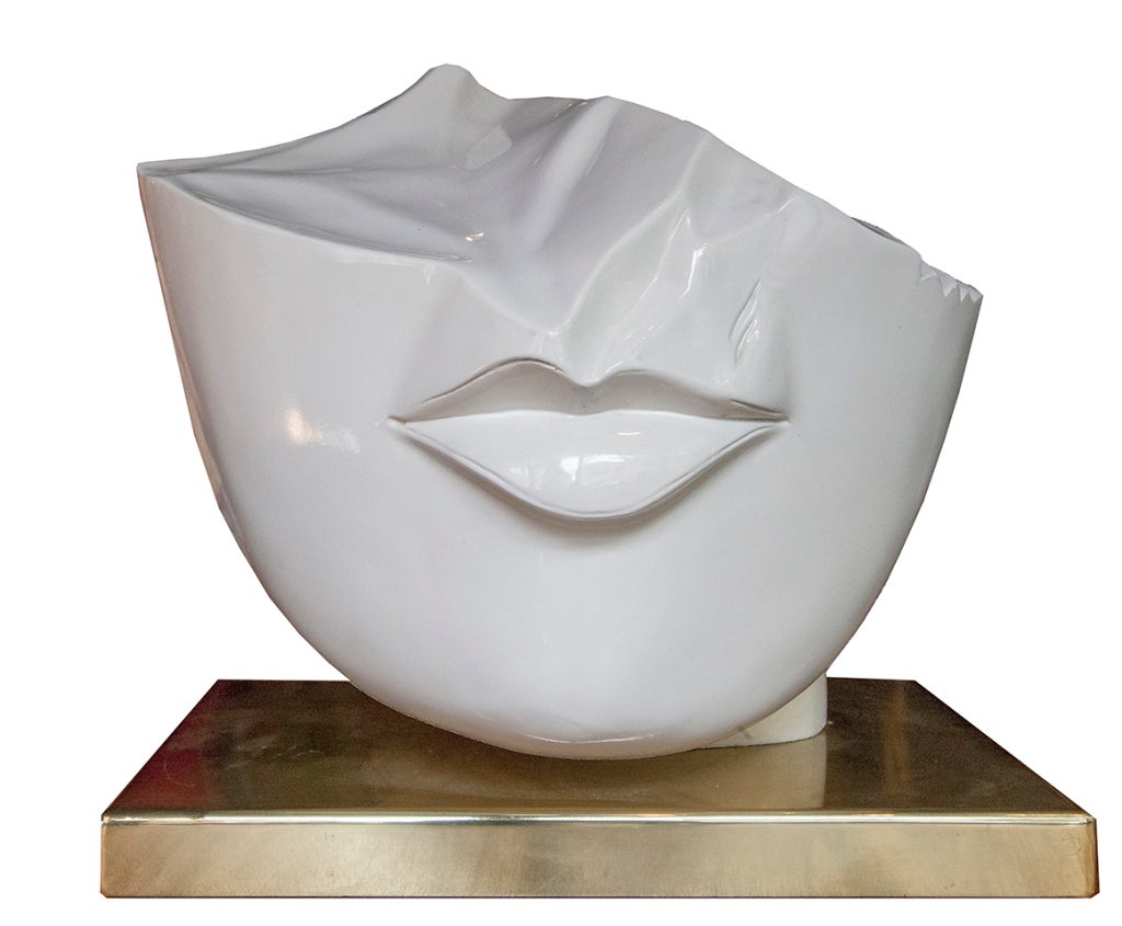 Overscale Contemporary Lips Scuplture In Excellent Condition For Sale In Asheville, NC