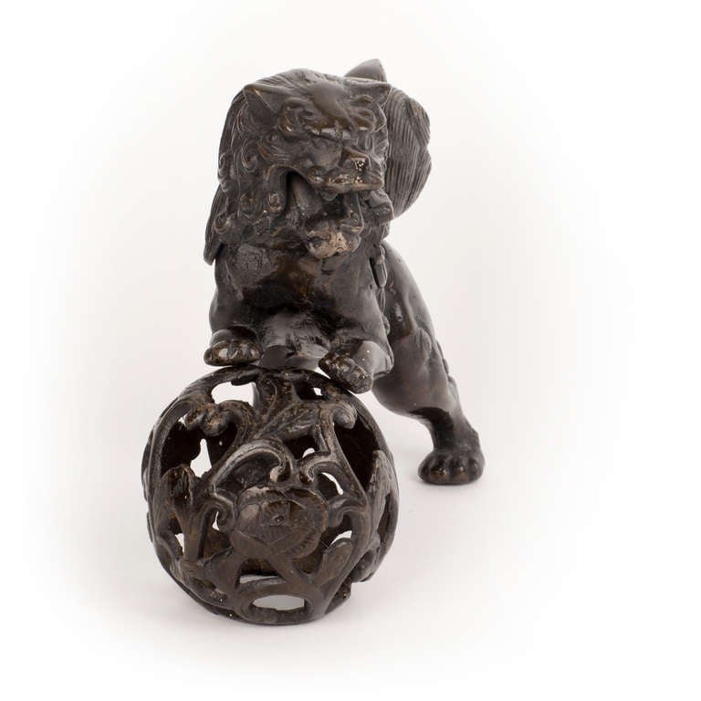 Foo-Hund-Skulptur aus Gusseisen (Chinesisch) im Angebot