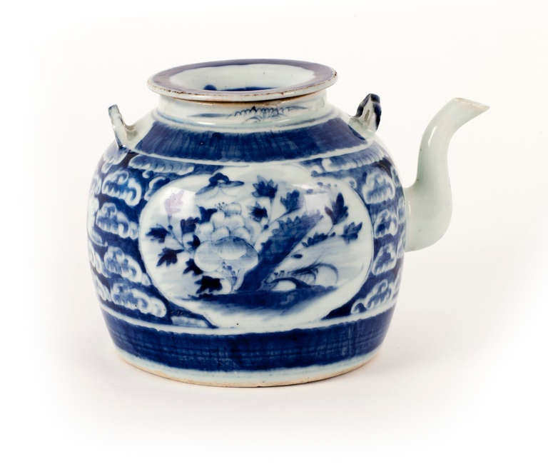 porcelain chinese teapot
