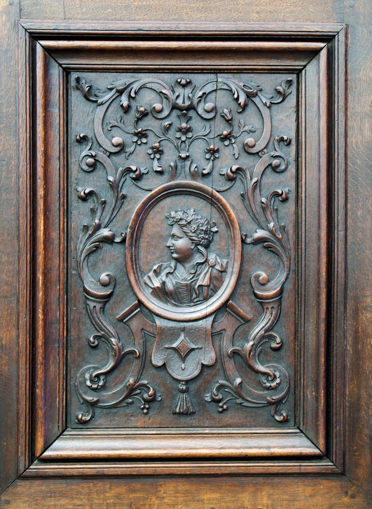 French Renaissance Style Carved Oak Armoire In Good Condition For Sale In Asheville, NC