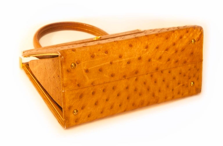 Vintage Straußenhandtasche im Zustand „Gut“ im Angebot in Asheville, NC