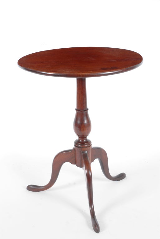 A Fine Queen Anne candlestand, Newport