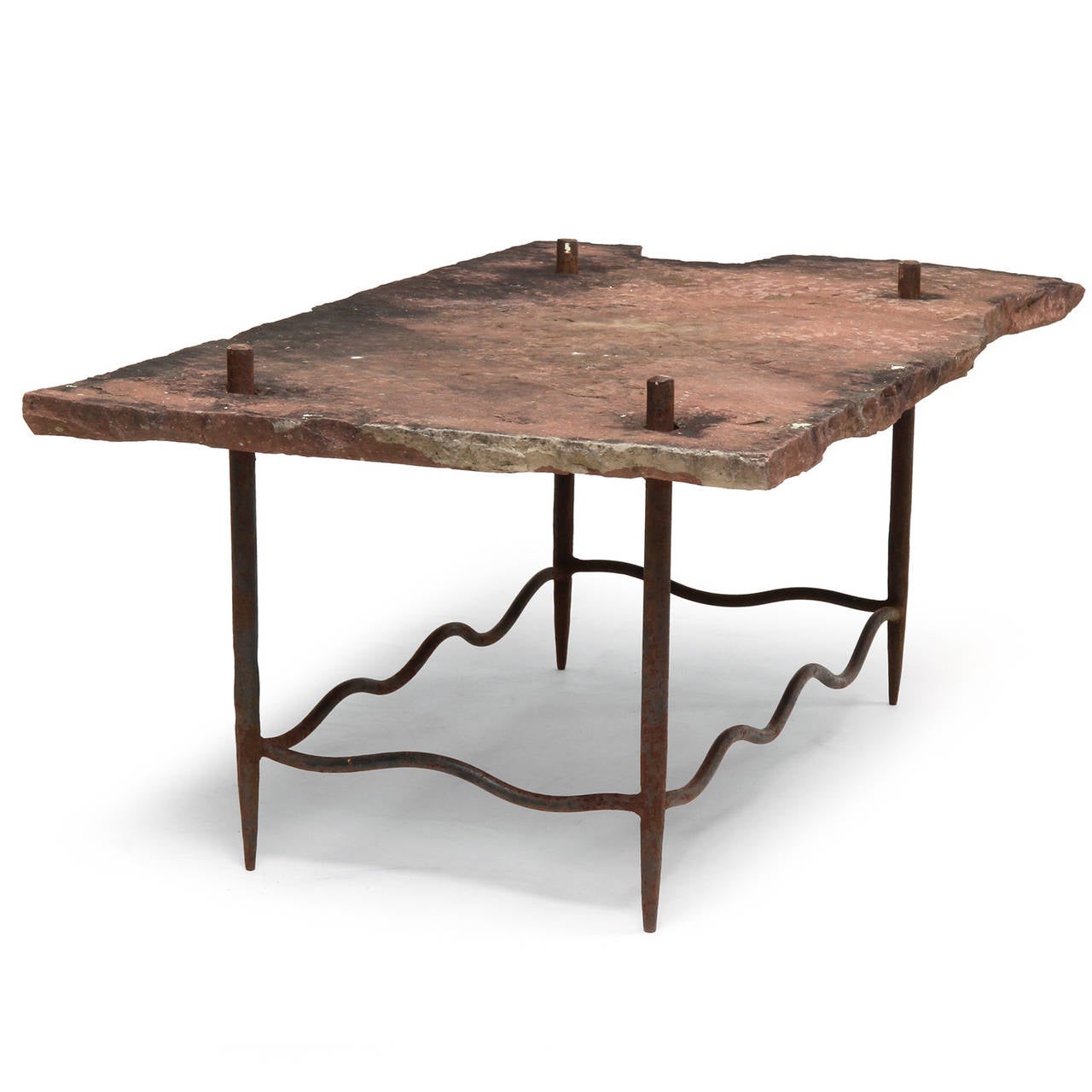Künstlerisch gestalteter Tisch mit Steinplatte (Mitte des 20. Jahrhunderts) im Angebot