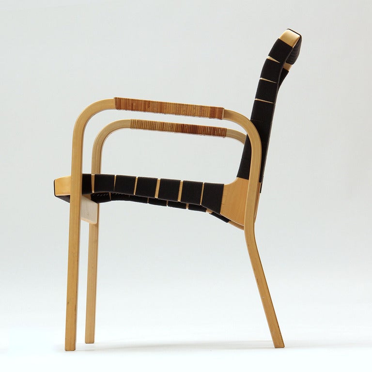 Poltrona in lino nero di Alvar Aalto per Artek, 1947 In condizioni buone in vendita a Sagaponack, NY