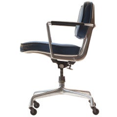 Chaise de bureau intermédiaire Eames ES 102