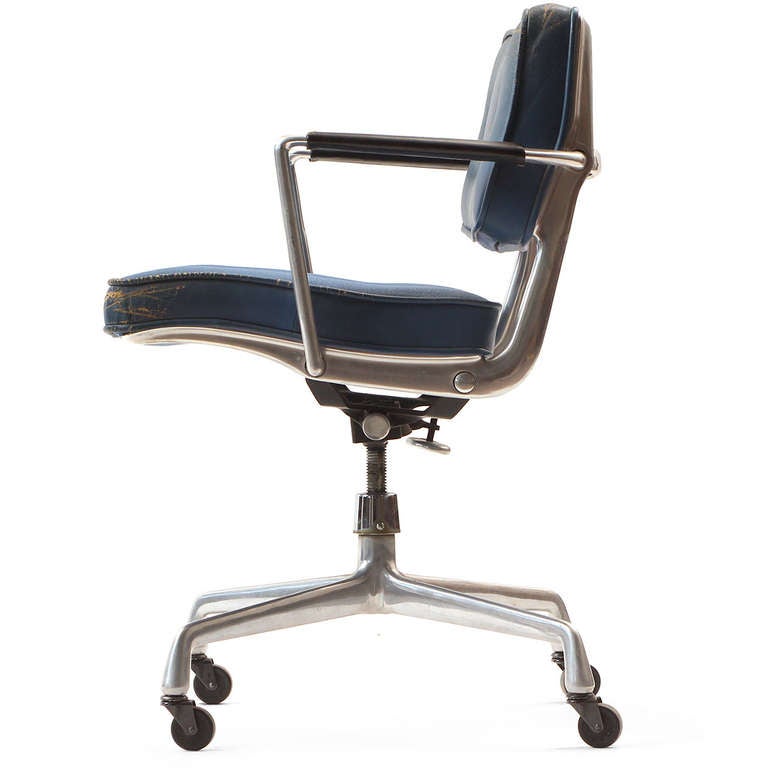 Mid-Century Modern Eames ES 102 Intermediate Desk Chair