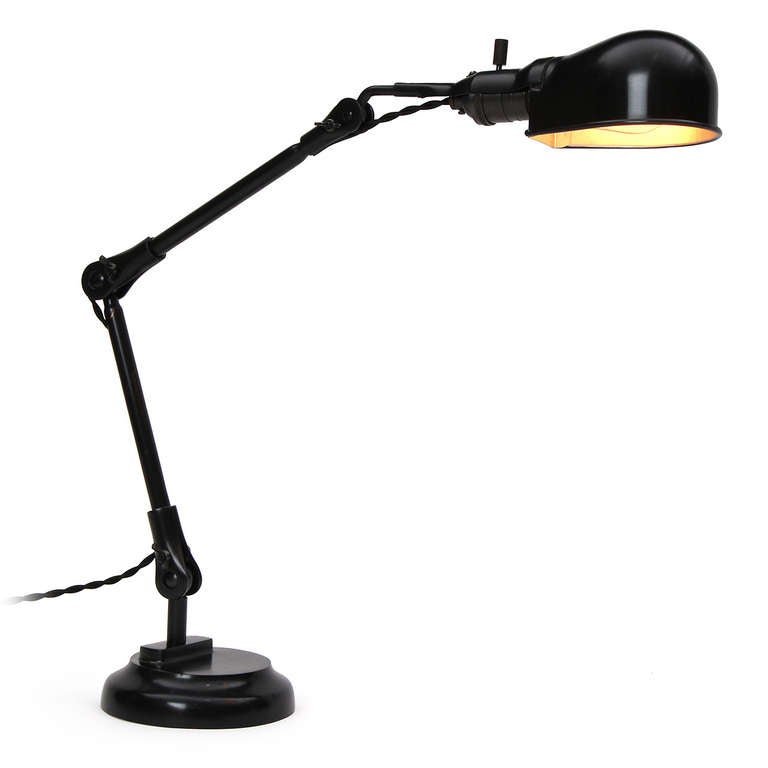 Industrielle verstellbare Tischlampe (amerikanisch) im Angebot