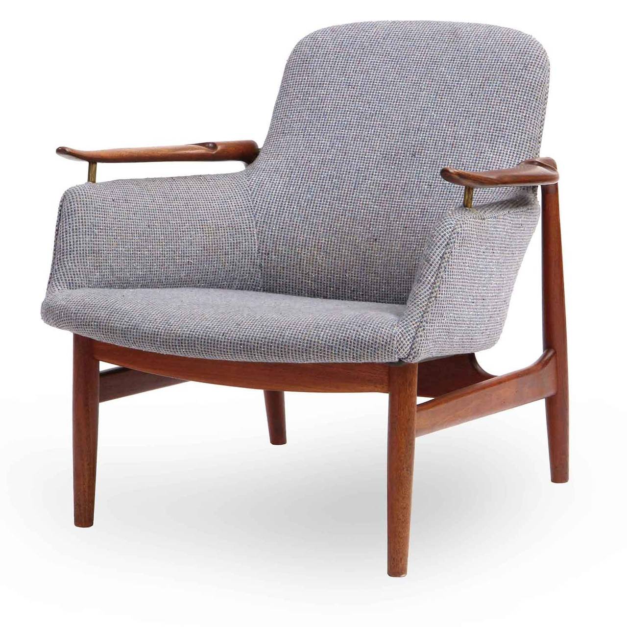 NV-53 Lounge Chair by Finn Juhl In Good Condition In Sagaponack, NY