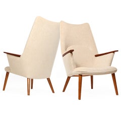 lounge chairs by Hans J. Wegner